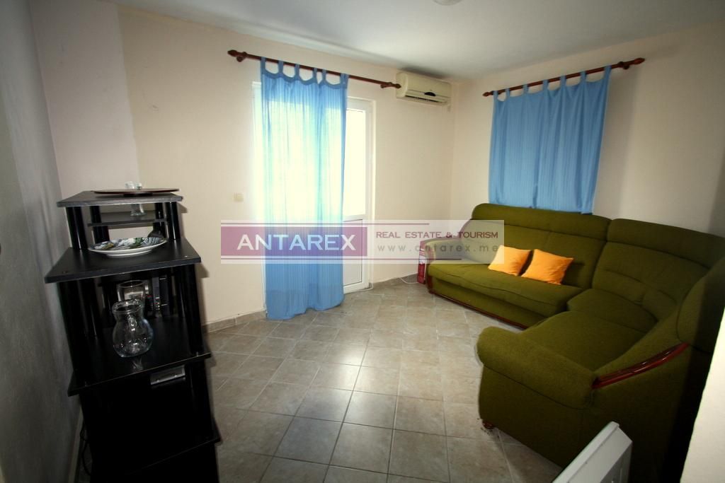 Apartment in Morinj, Montenegro, 74 sq.m - picture 1