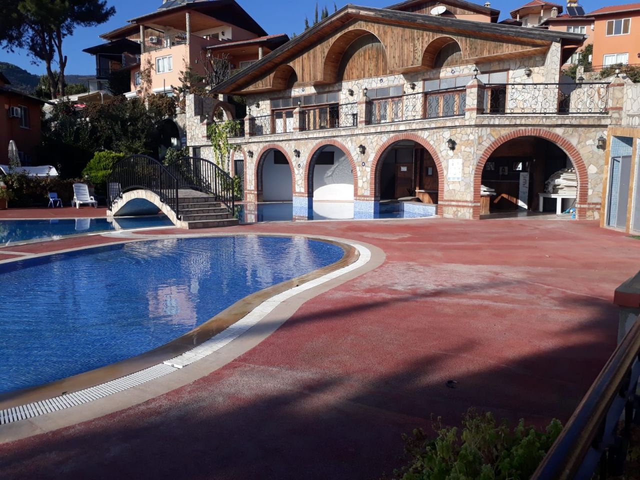 Villa in Alanya, Turkey, 200 sq.m - picture 1