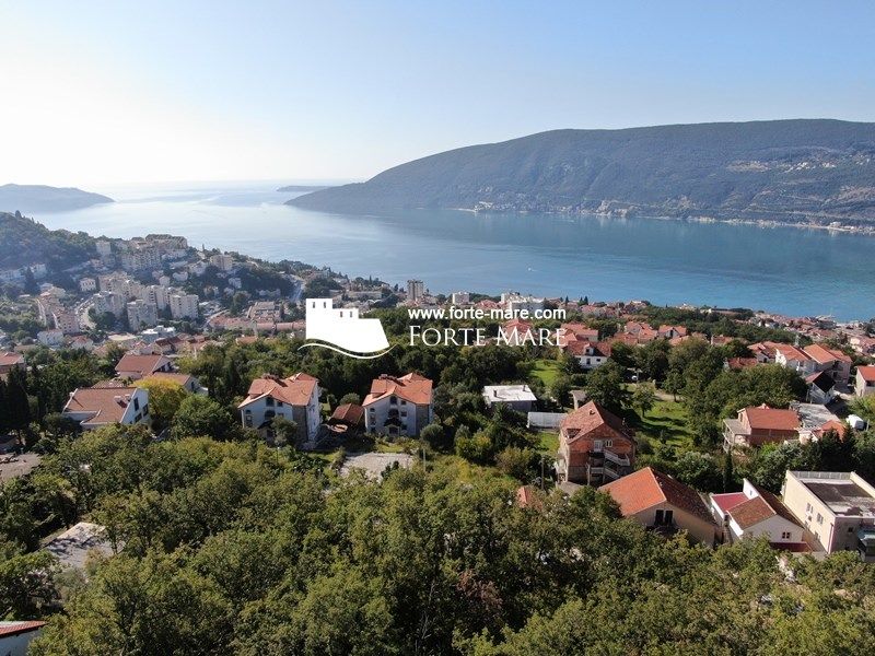Land in Herceg-Novi, Montenegro, 1 280 ares - picture 1