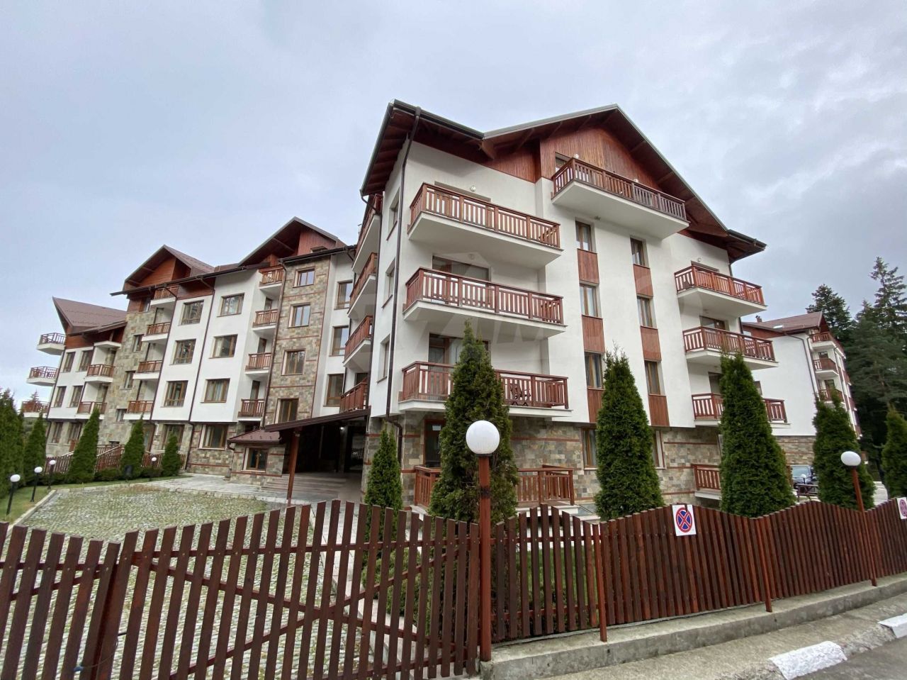 Apartment in Borovets, Bulgaria, 85 sq.m - picture 1