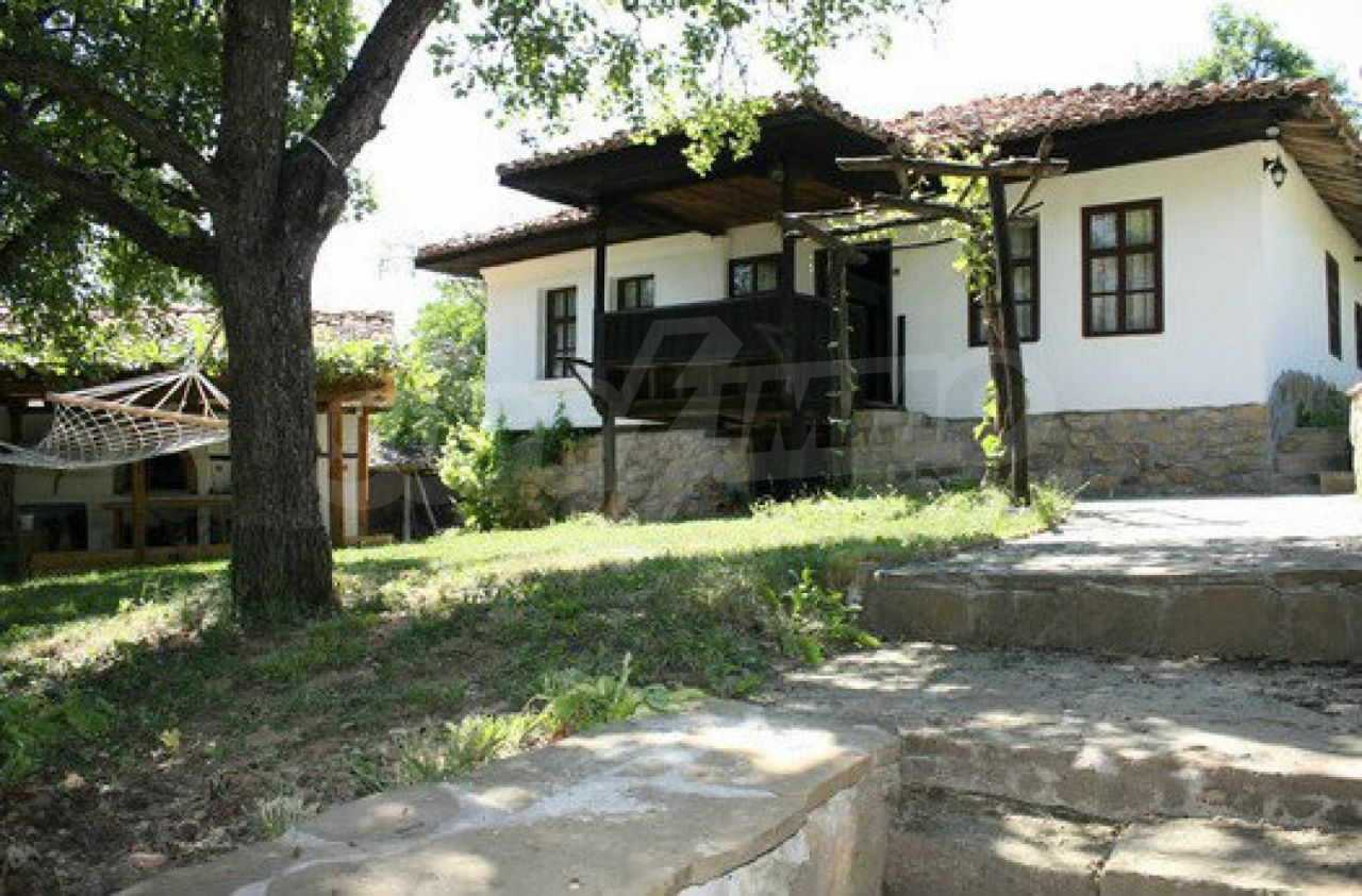 Haus in Jelena, Bulgarien, 240 m2 - Foto 1
