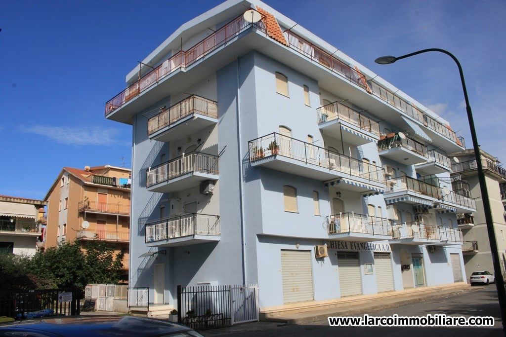 Appartement à Scalea, Italie, 47 m2 - image 1