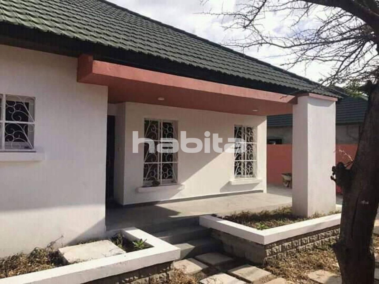 House Brufut, Gambia, 117 sq.m - picture 1