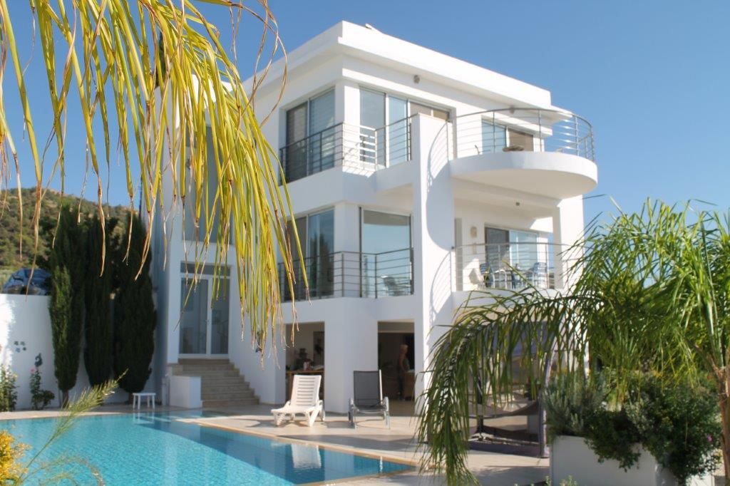 Villa in Argaka, Cyprus, 296 sq.m - picture 1