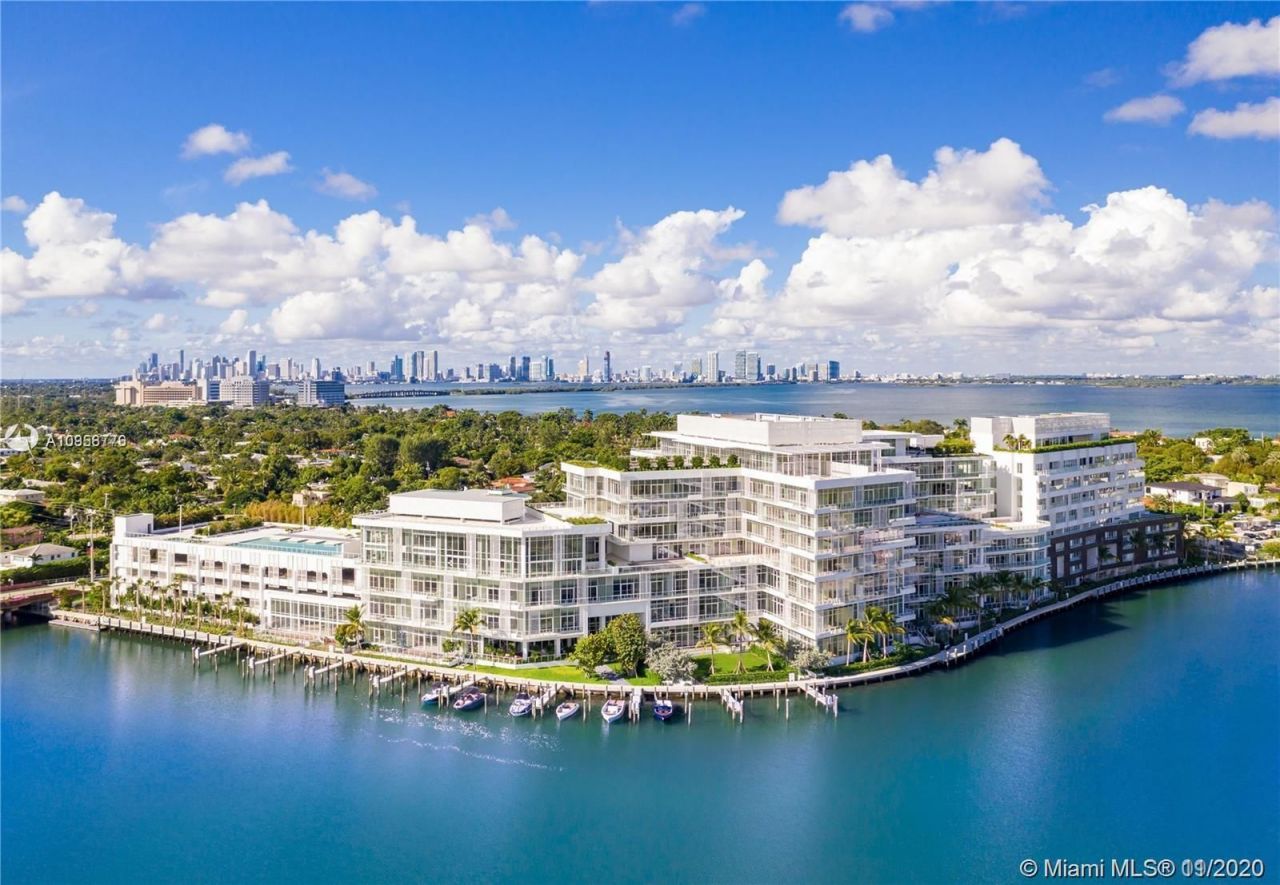 Penthouse in Miami, USA, 200 sq.m - picture 1