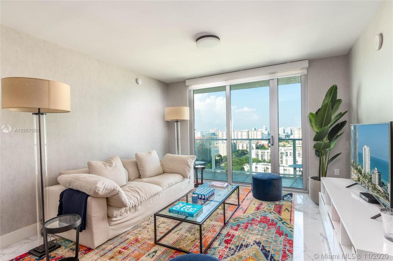 Wohnung in Miami, USA, 140 m² - Foto 1