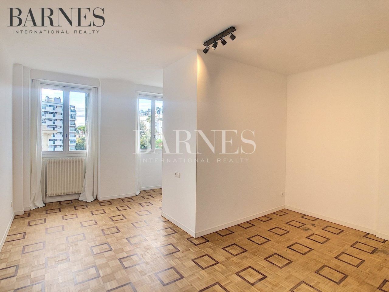 Flat in Cannes, France, 38 sq.m - picture 1