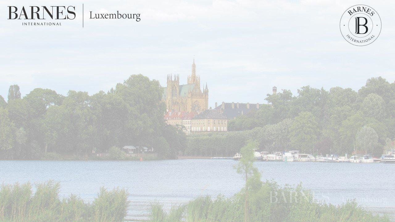 Flat in Luxembourg, Luxembourg, 280 sq.m - picture 1