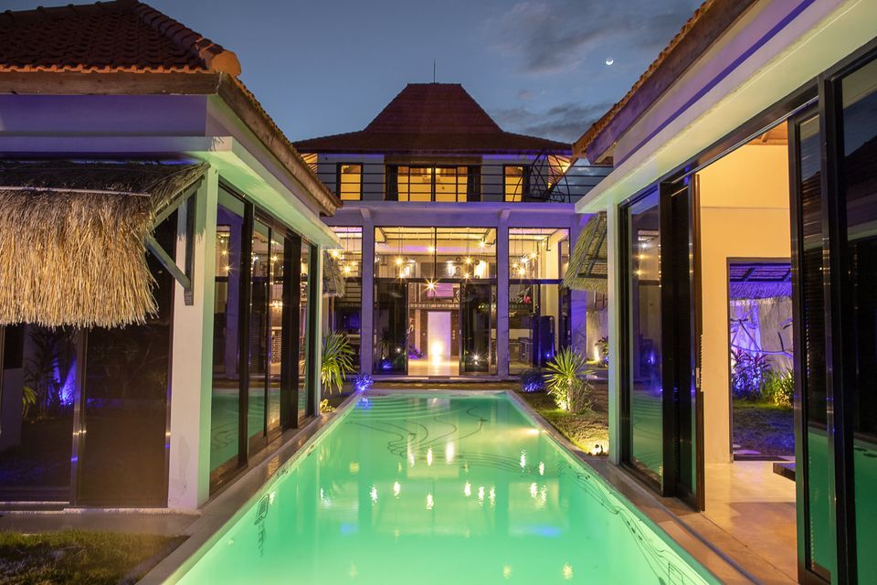 Villa in Bukit, Indonesia, 311 sq.m - picture 1