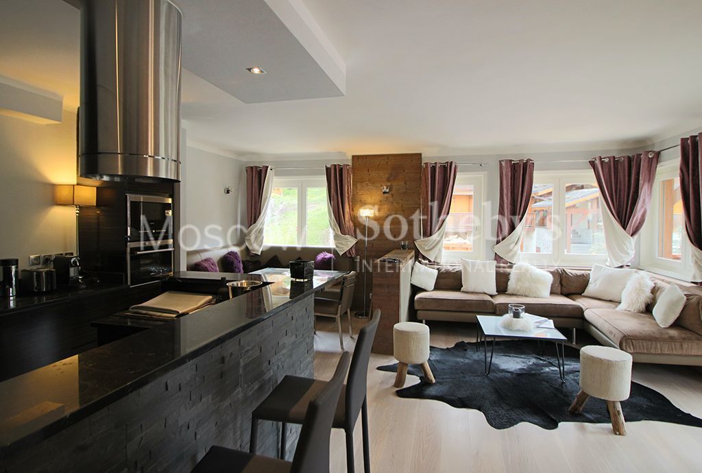 Apartment in Courchevel, France, 120 sq.m - picture 1