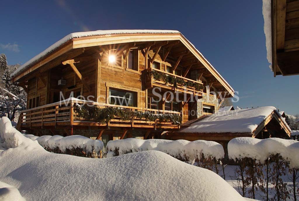 Cottage in Megeve, France, 500 sq.m - picture 1