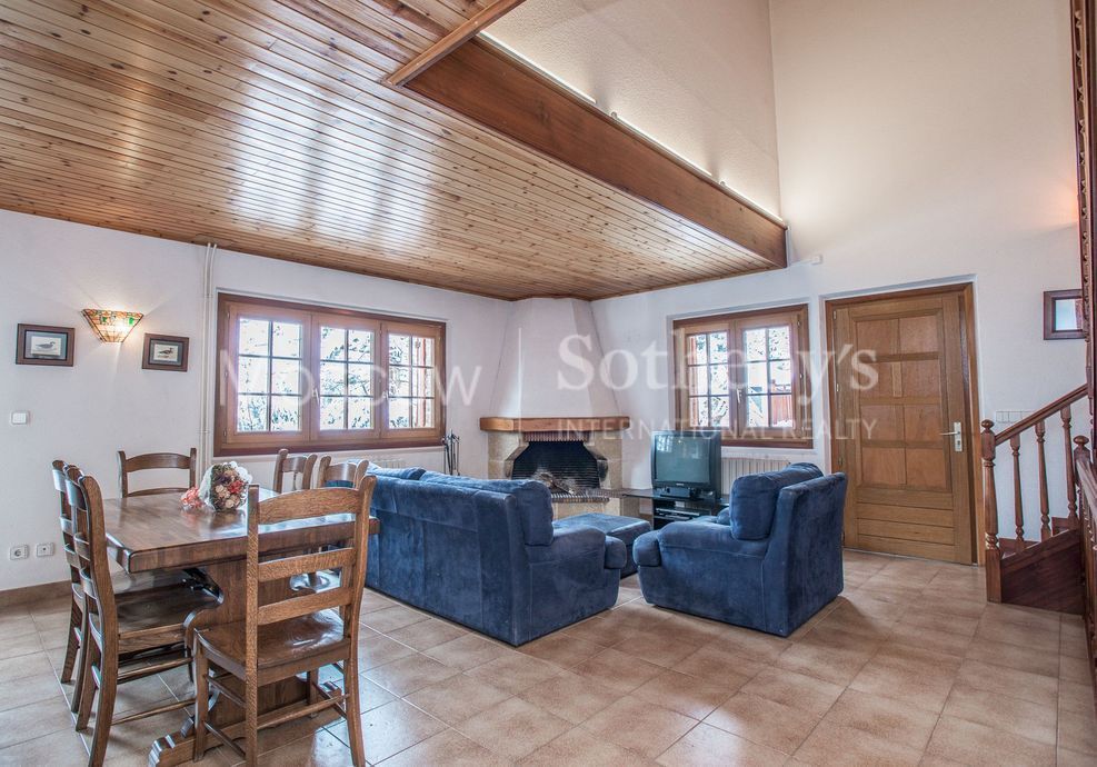 Cottage in Arinsal, Andorra, 210 sq.m - picture 1