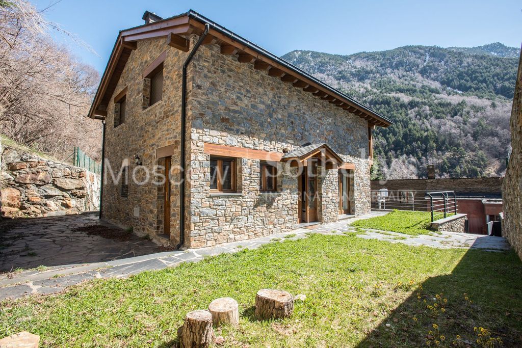 Cottage in Ordino, Andorra, 306 sq.m - picture 1