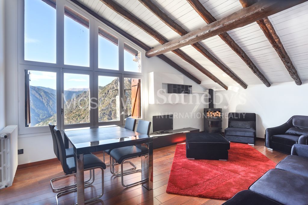 Maison dans Les Escaldes, Andorre, 108 m2 - image 1