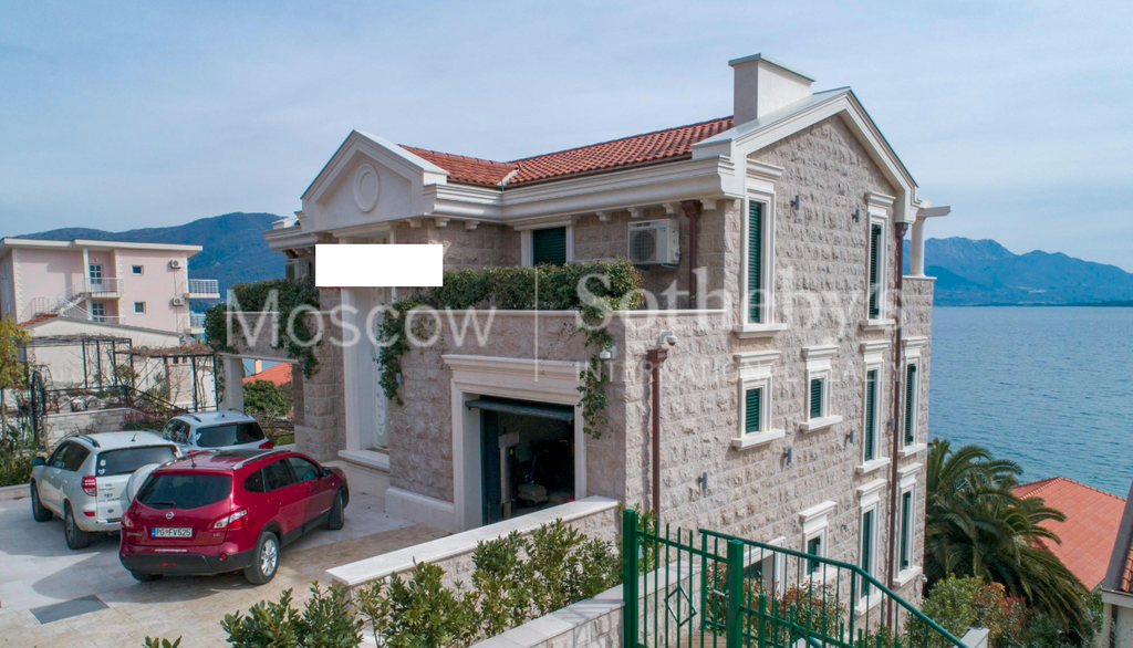 Villa in Bijelo Pole, Montenegro, 550 sq.m - picture 1