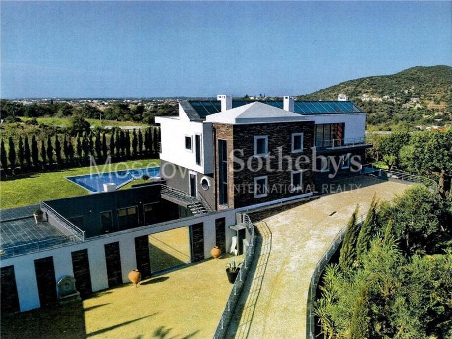 Villa in Loulé, Portugal, 475 m2 - Foto 1