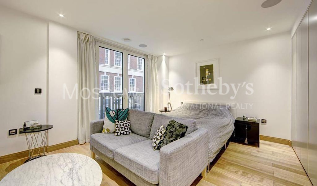 Apartment in London, United Kingdom, 39 sq.m - picture 1