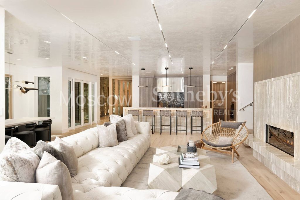Penthouse in Aspen, USA, 518 sq.m - picture 1