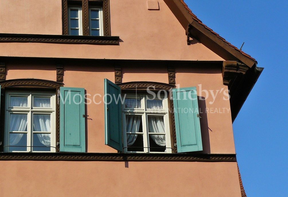 Mansion in Frankfurt-am-Main, Germany, 560 sq.m - picture 1