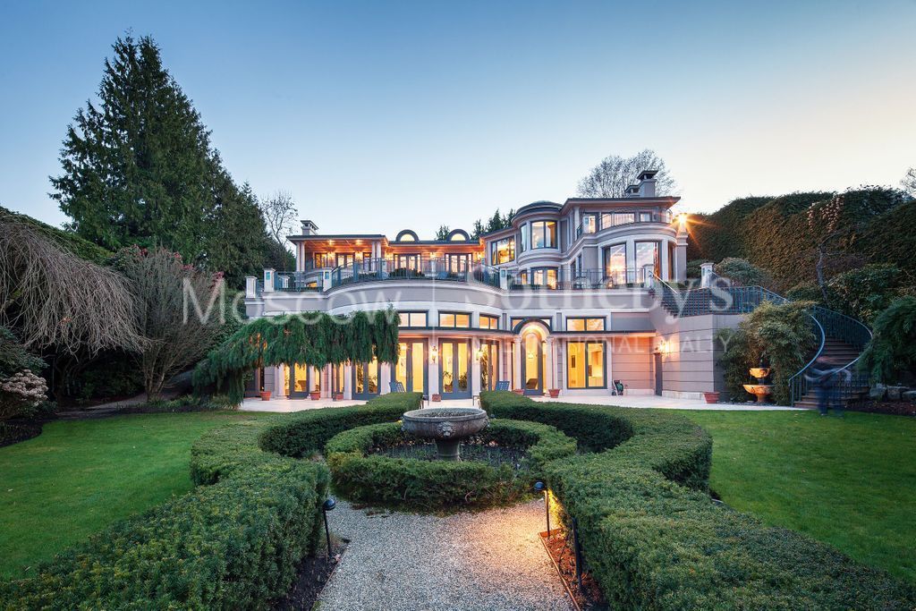 Villa in Vancouver, Canada, 2 041 sq.m - picture 1