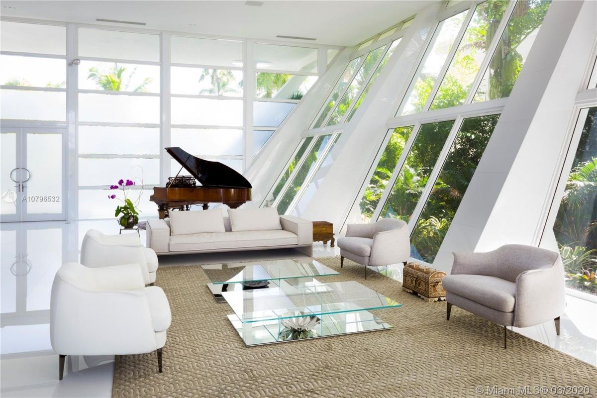 Maison à Miami, États-Unis, 1 023 m2 - image 1