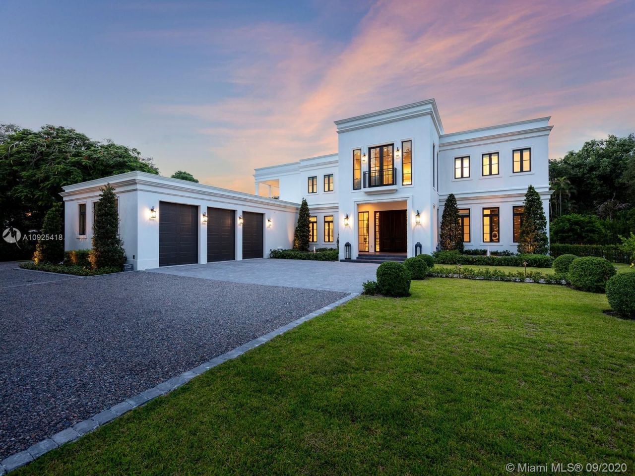 Villa in Miami, USA, 700 m² - picture 1