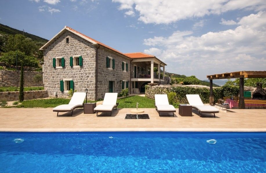 Villa on Lustica peninsula, Montenegro, 247 sq.m - picture 1