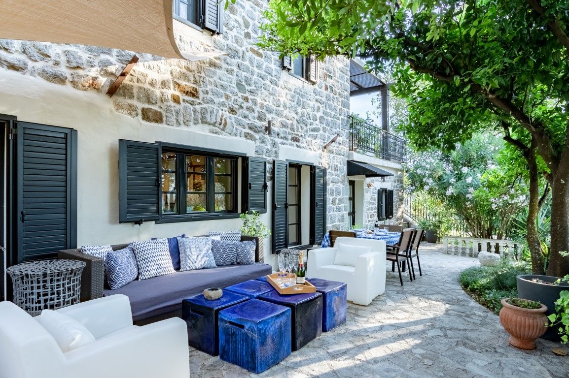 Casa en Tivat, Montenegro, 201 m2 - imagen 1