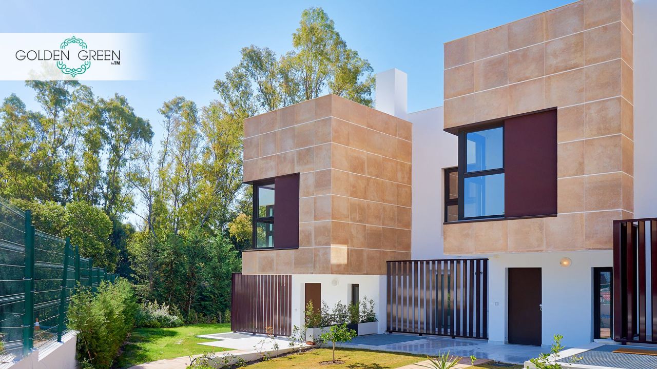 Casa adosada en la Costa del Sol, España, 331 m2 - imagen 1