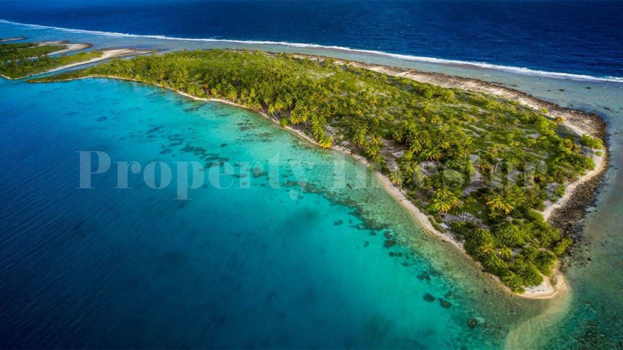 Island in Manihi, French Polynesia, 9.6 hectares - picture 1