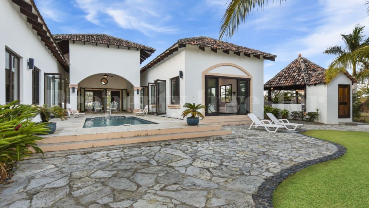 Villa Pedasi, Panama, 504 sq.m - picture 1