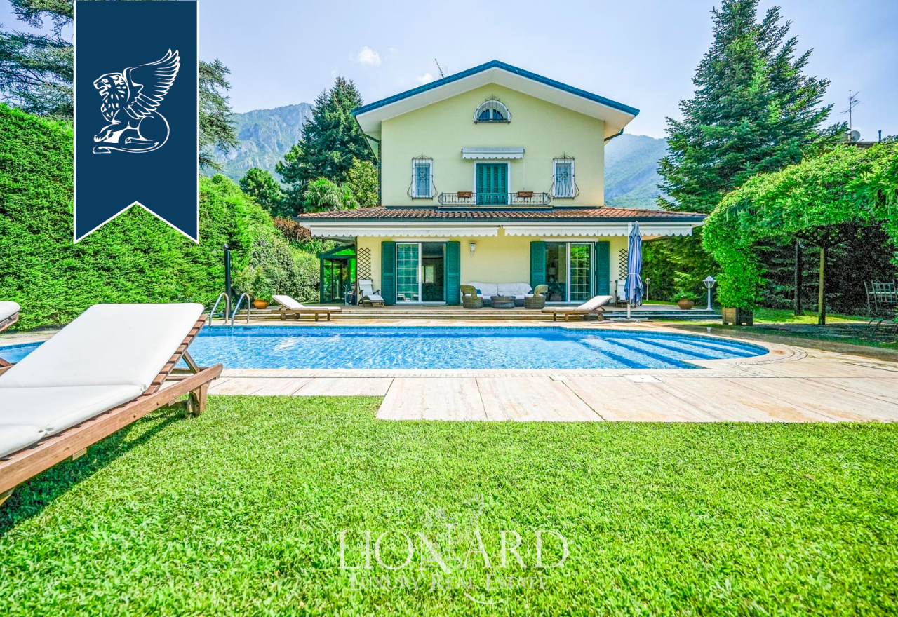 Villa in Lierna, Italy, 405 sq.m - picture 1
