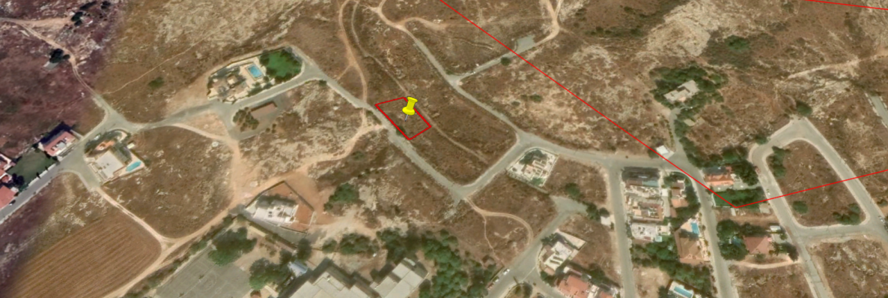 Land in Paralimni, Cyprus, 698 sq.m - picture 1