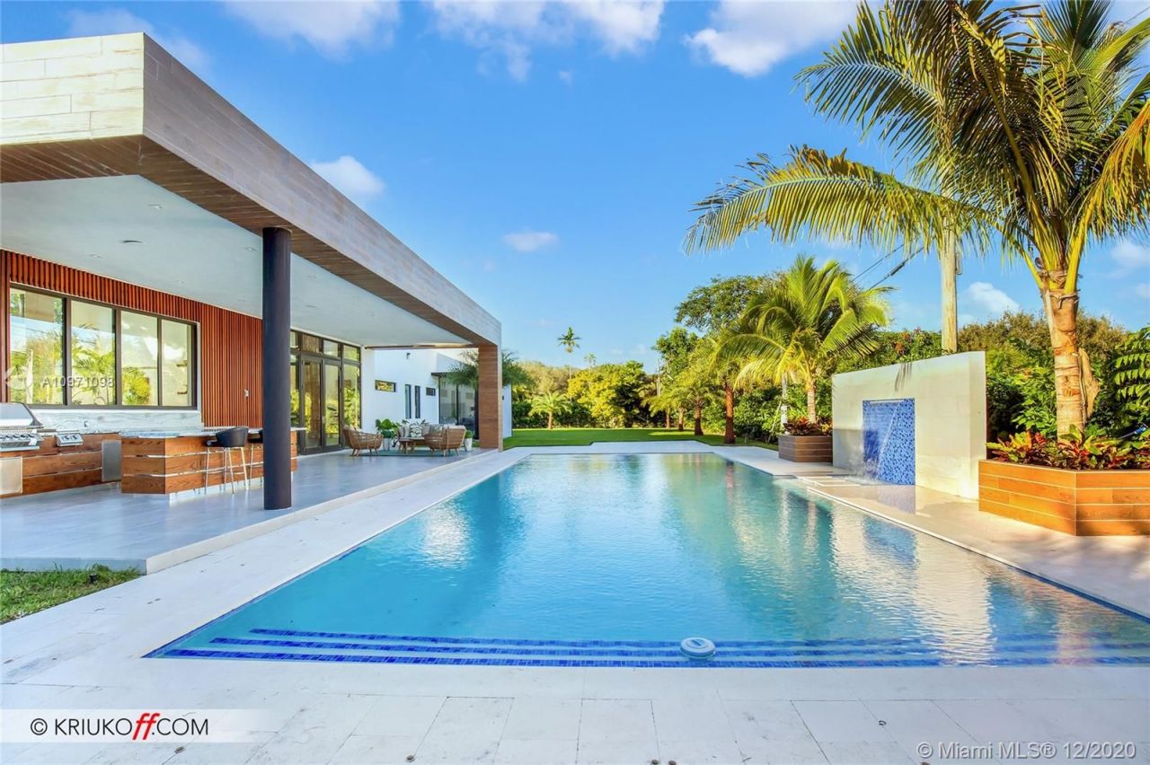 Villa in Miami, USA, 550 m² - picture 1