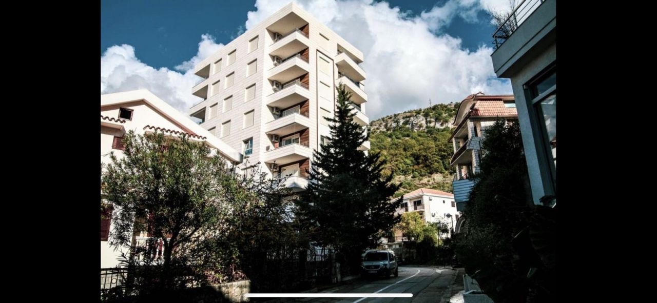 Flat in Rafailovici, Montenegro, 44 sq.m - picture 1