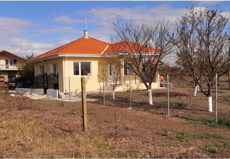 House in Cherni Vrah, Bulgaria, 86 sq.m - picture 1