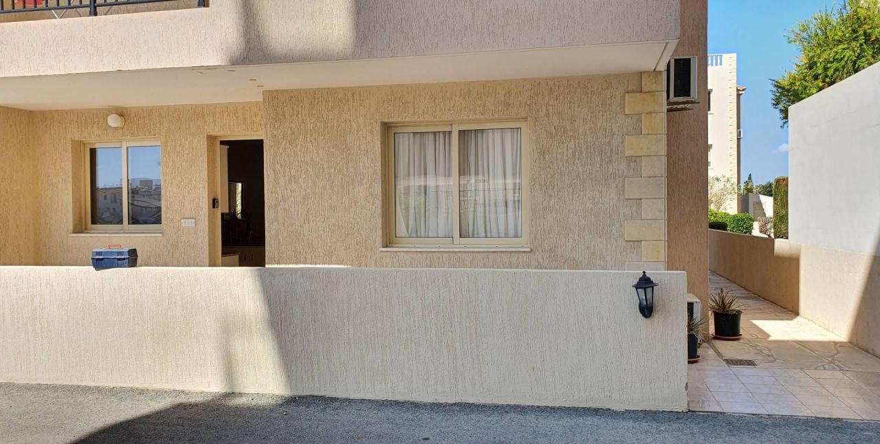 Apartment in Paphos, Cyprus, 95 sq.m - picture 1