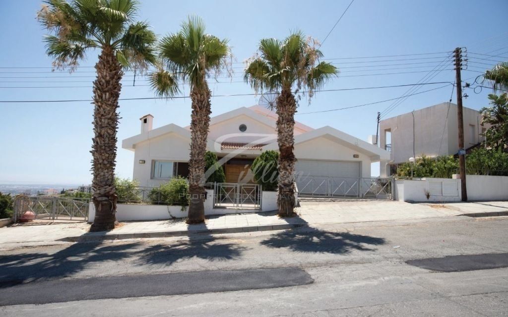 Villa in Limassol, Cyprus, 388 sq.m - picture 1