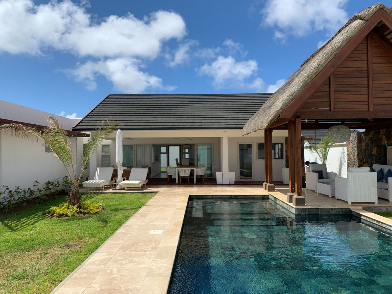House Grand Baie, Mauritius, 273 sq.m - picture 1