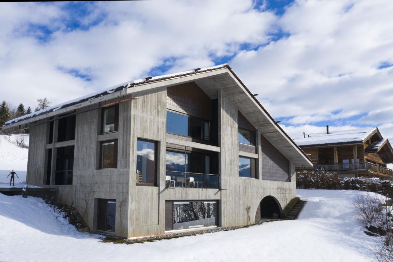 Casa Lens, Suiza, 452 m2 - imagen 1