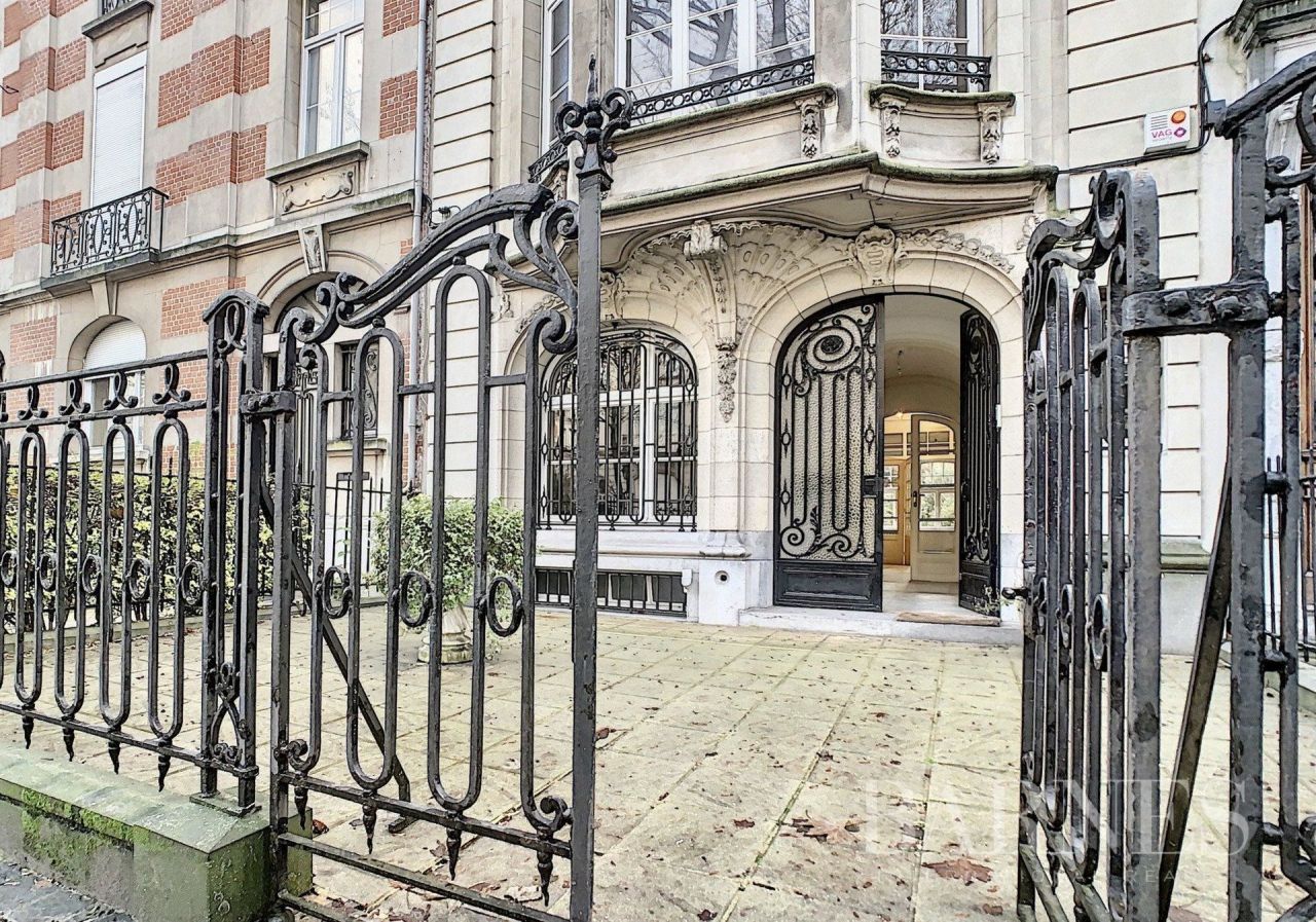 Mansion in Bruxelles, Belgium, 540 sq.m - picture 1