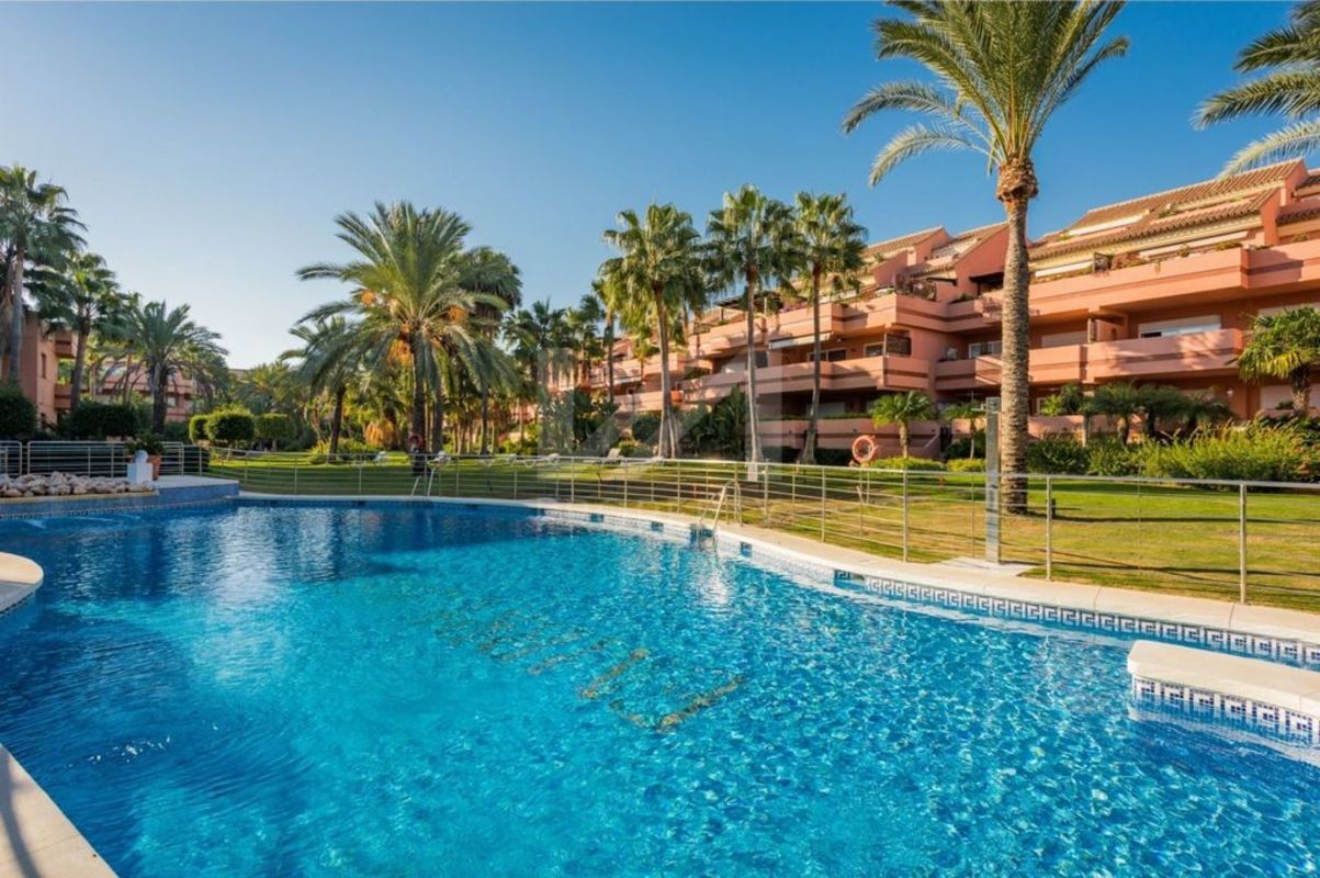 Appartement à Marbella, Espagne, 161 m2 - image 1