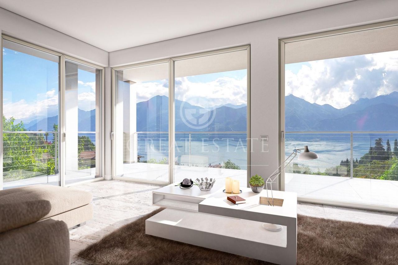 Villa on Lake Como, Italy, 150 sq.m - picture 1