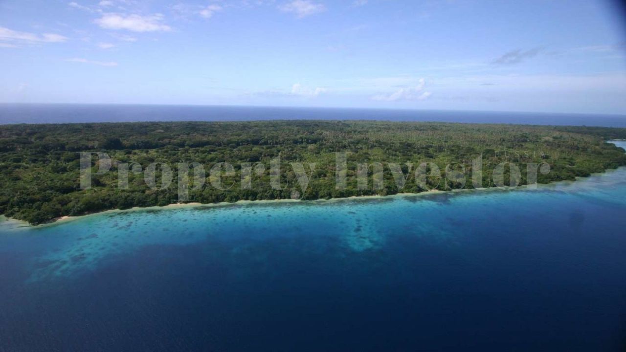 Île à Luganville, Vanuatu, 684 hectares - image 1