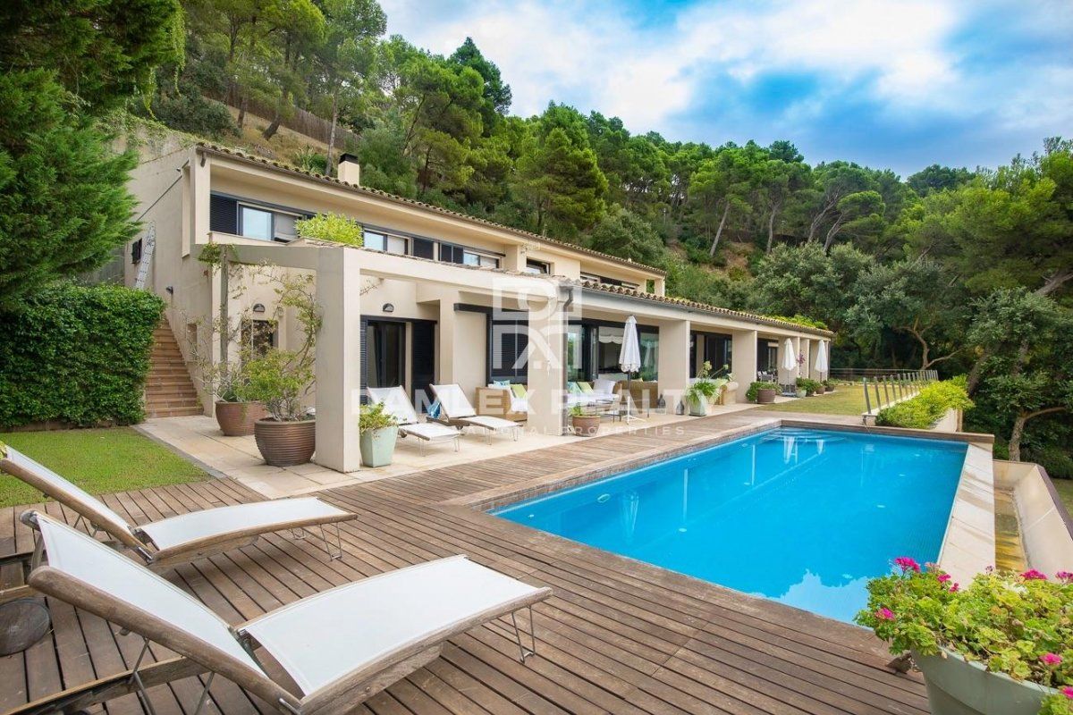 Villa on Costa Brava, Spain, 803 sq.m - picture 1