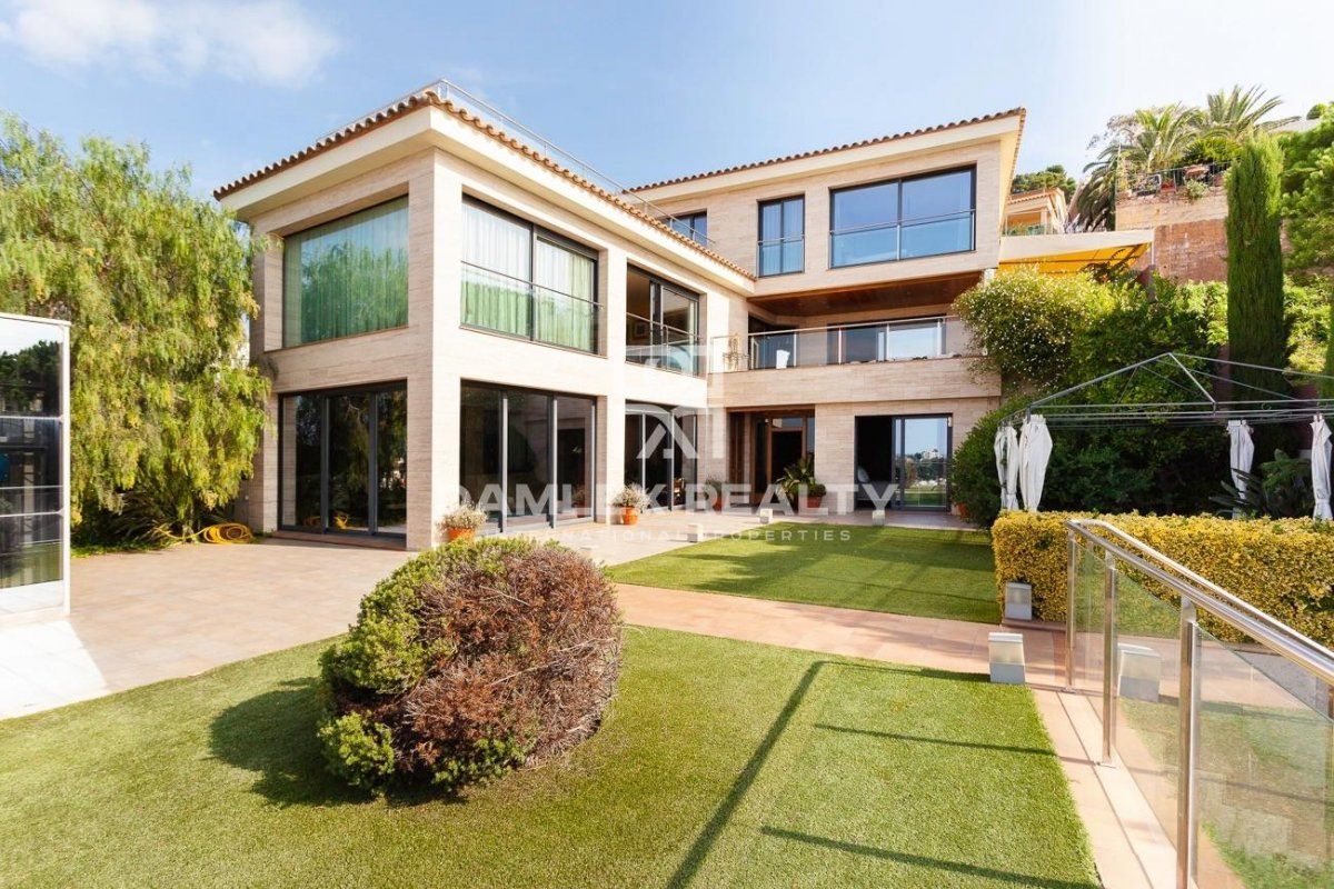 Villa in Blanes, Spanien, 600 m2 - Foto 1
