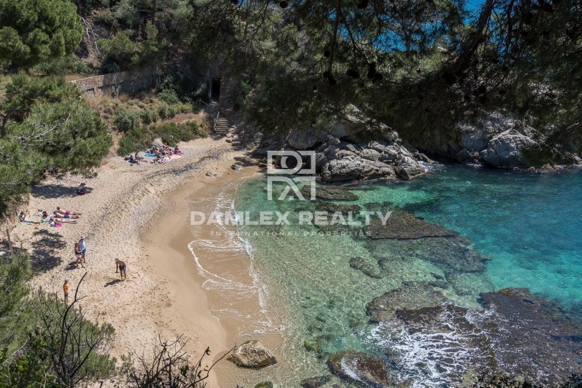 Land in Platja D'Aro, Spain, 5 259 sq.m - picture 1