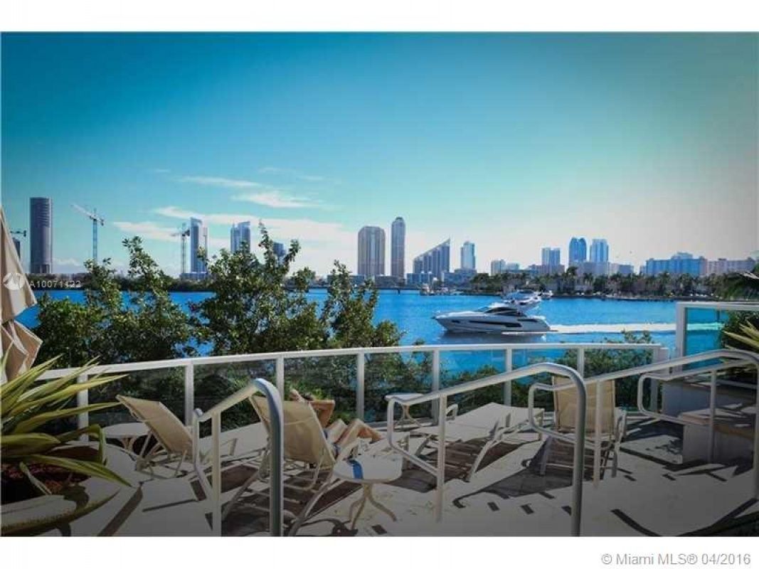 Appartement à Miami, États-Unis, 321 m2 - image 1