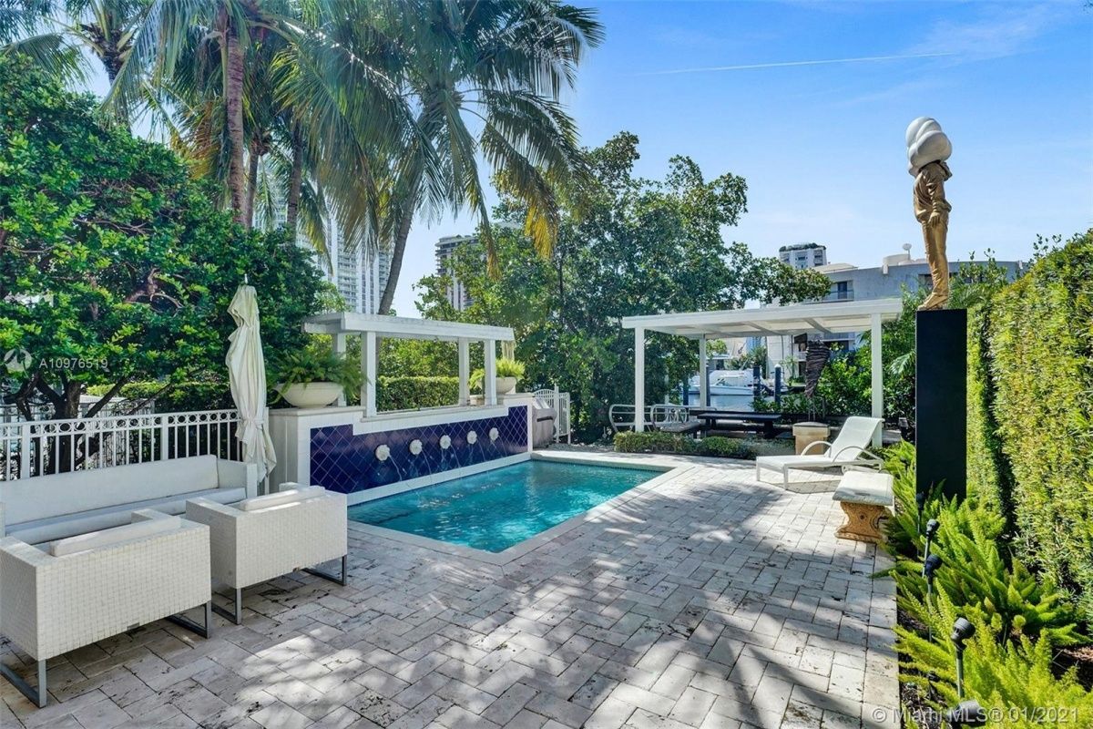 House in Miami, USA, 280 sq.m - picture 1