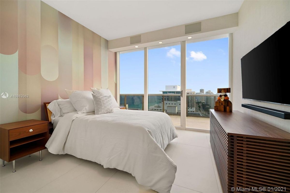 Appartement à Miami, États-Unis, 161 m2 - image 1